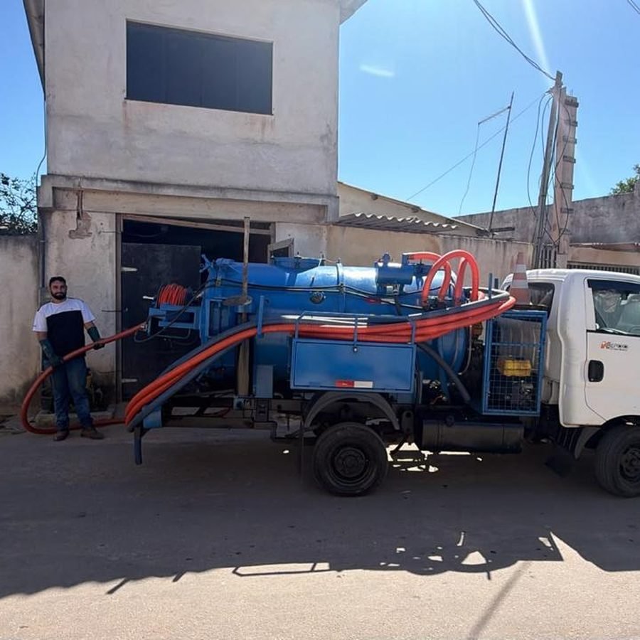 Caminhão hidrojato Desentupidora Efluentes